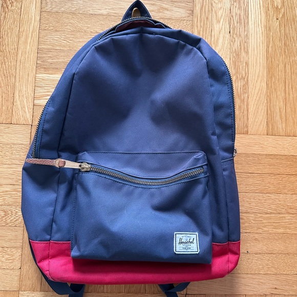 Herschel Classic Backpack - Picture 1 of 5